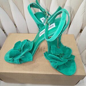 Steve Madden Green Suede Heeled Sandals - NWT